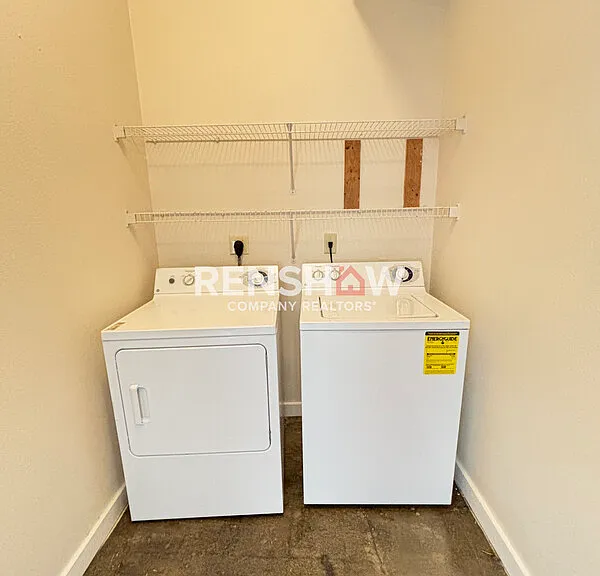 245 Madison Ave #604 — Photo 11