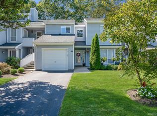 40 Lakeview Dr, Manorville, NY 11949