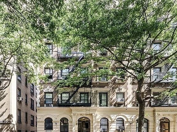 5th image of 201 W 91st St APT 1B