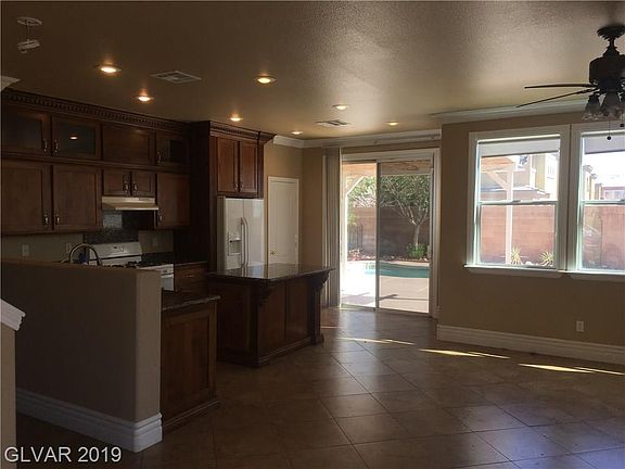 4th image of 3414 Hillside Garden Dr