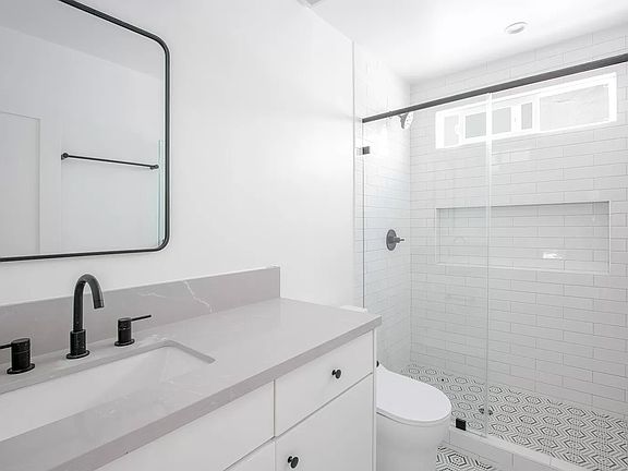 4th image of 5746 Virginia Ave APT 4