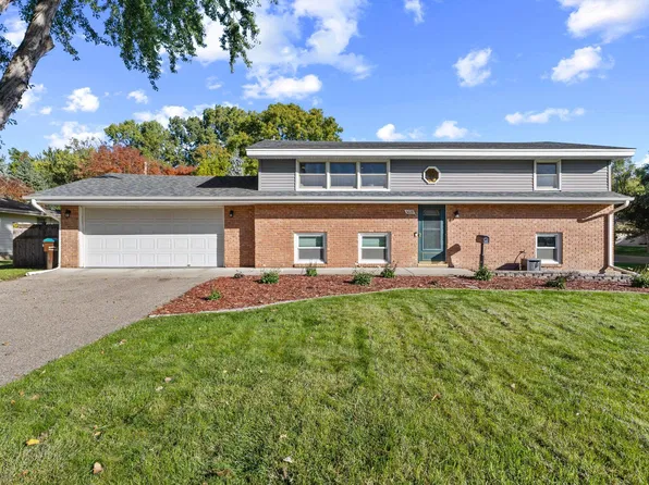 5220 Lowry Ter, Golden Valley, MN 55422