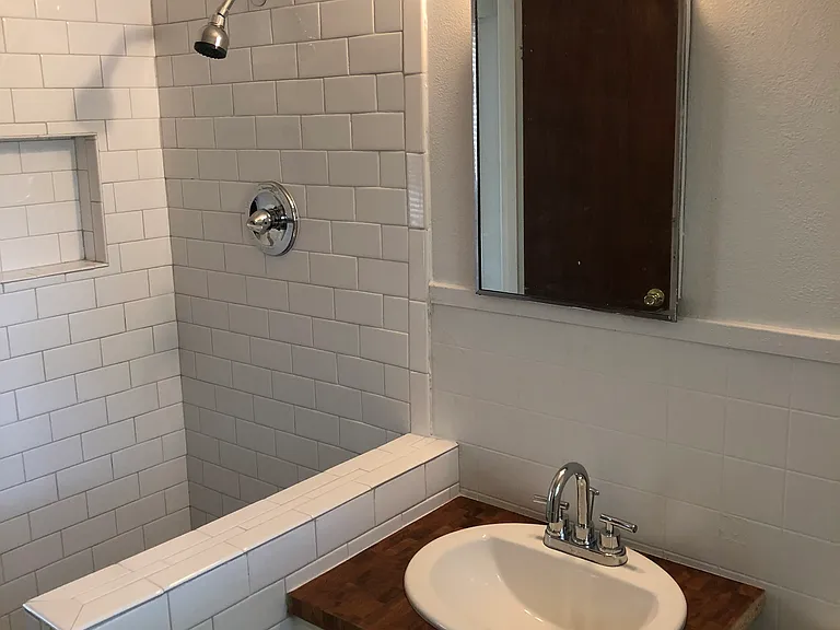 1001 Hillyer St — Photo 7