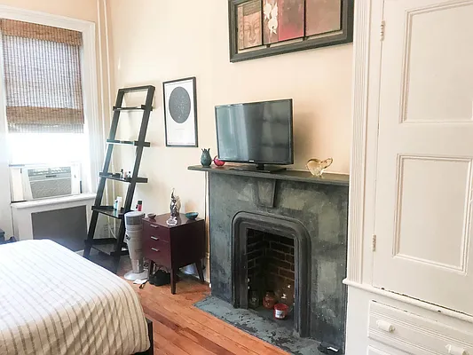 Rented by Ulas Real Estates Inc | media 30