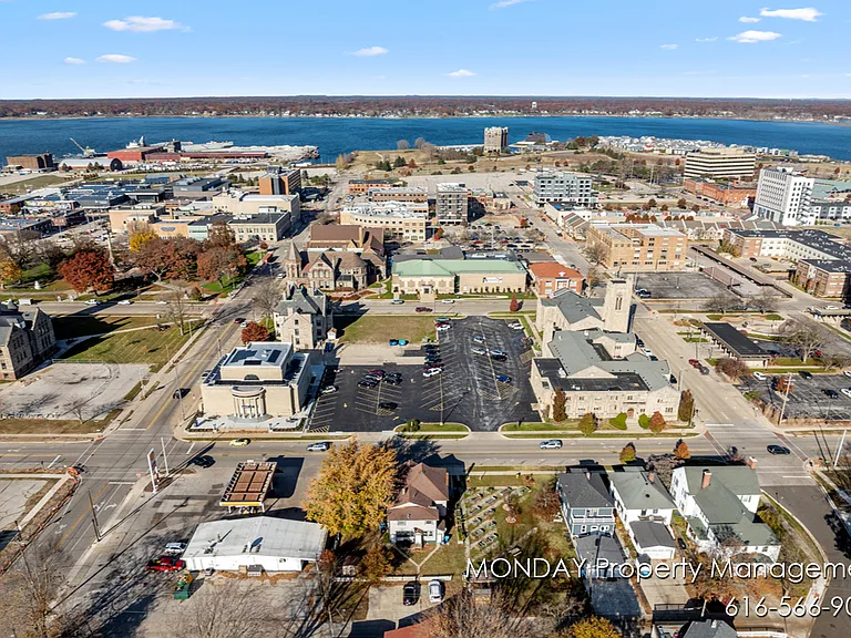 263 W Muskegon Ave #1 — Photo 18
