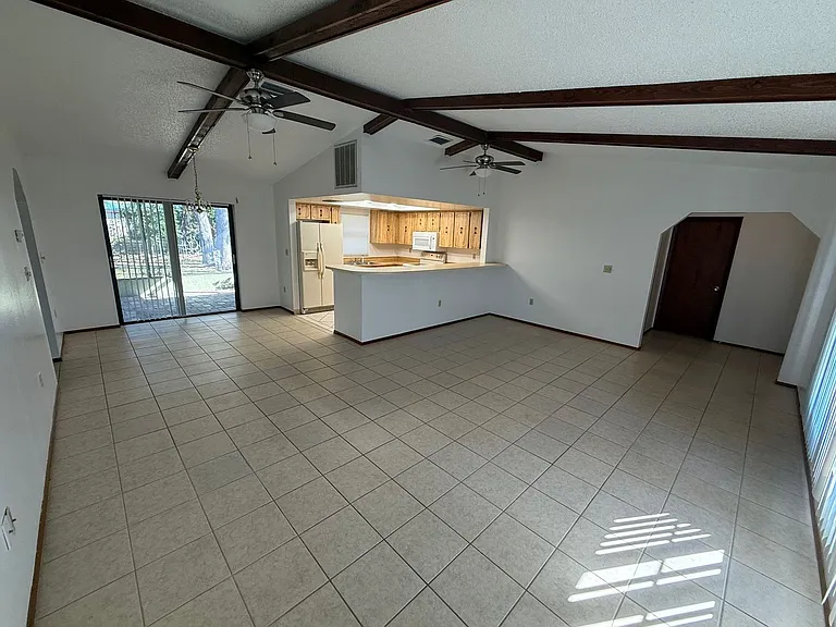 7646 Landmark Dr — Photo 10