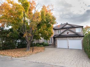 4 Wellsmere Ct, Ottawa, ON K2E8C2