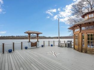 67 Pleasant Valley Rd, Amesbury, MA 01913