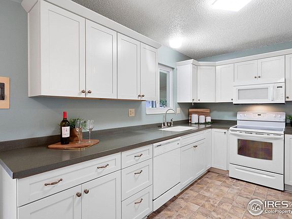 5th image of 1022 Cottonwood Dr