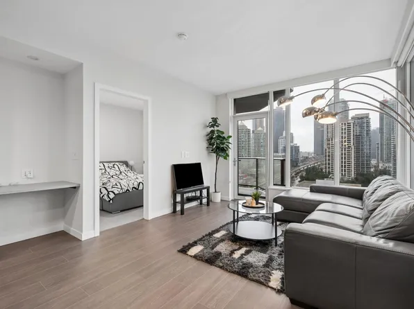 4168 Lougheed Hwy #1410, Burnaby, BC V5C 0N9