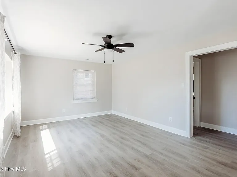 508 Woodard St NE — Photo 7