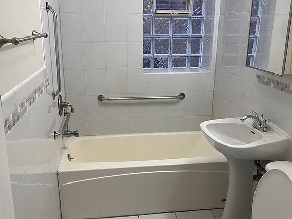 5th image of 5043 S Michigan Ave #1N