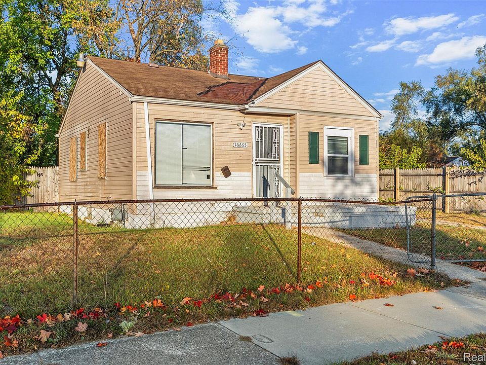 1st image of 16665 San Juan Dr