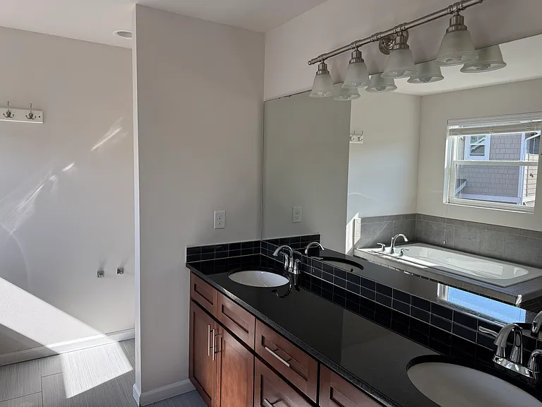 4510 31st Ave SE — Photo 15