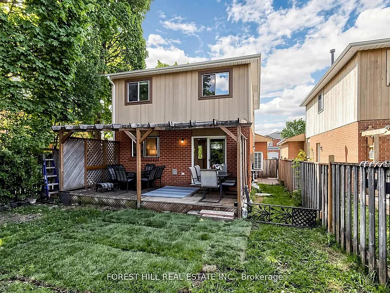 44 Lund St N #MAIN SECOND — Photo 29
