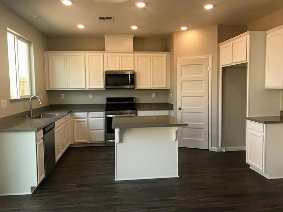 4th image of 6137 Mehrten Cir