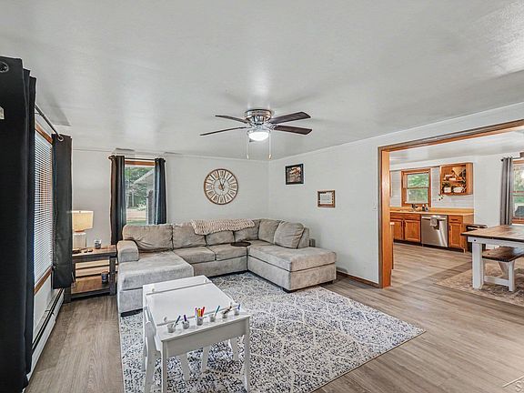 3rd image of 9360 Sheridan Rd