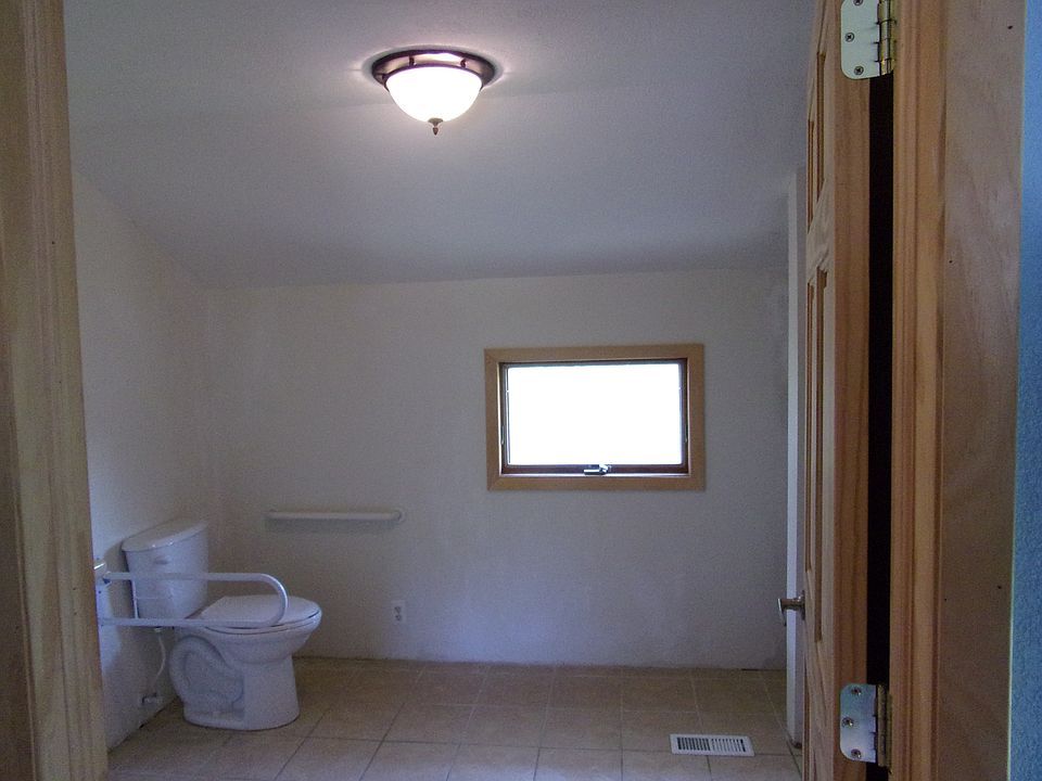 1st image of 1917 Irvine Ave NW