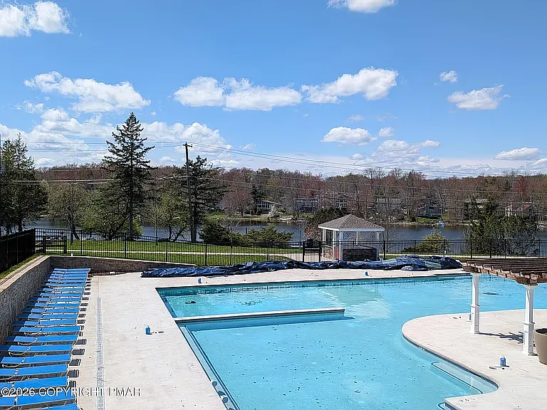 715 Country Place Dr — Photo 8