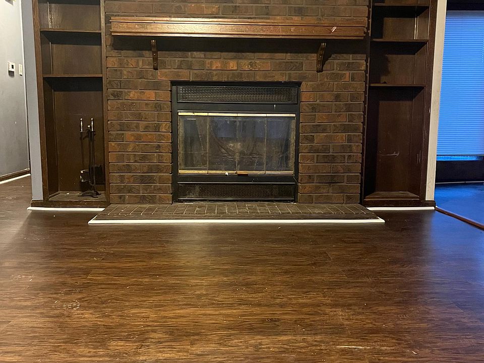 2nd image of 166 Los Ranchos Dr