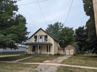 416 2nd St SE, Cresco, IA 52136