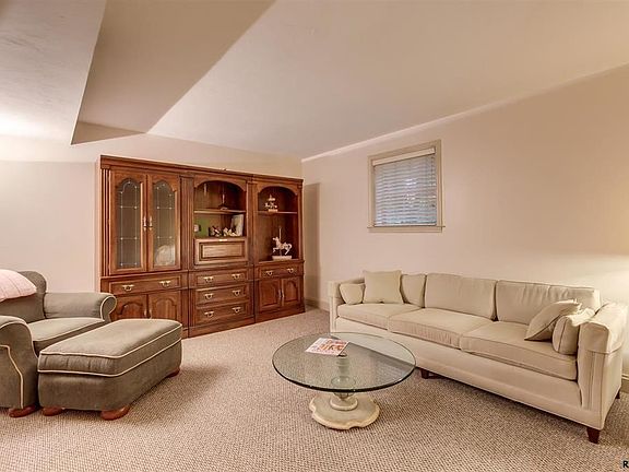 3rd image of 1033 E River Dr