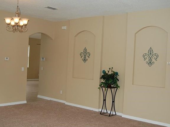 5th image of 2406 Rock Ln