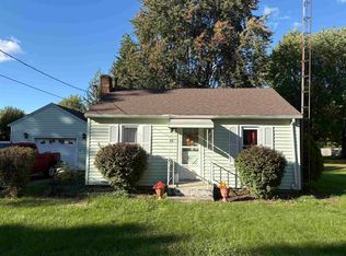 718 Thayer St, Chesaning, MI 48616