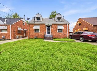 955 Nye Rd, Cleveland, OH 44110
