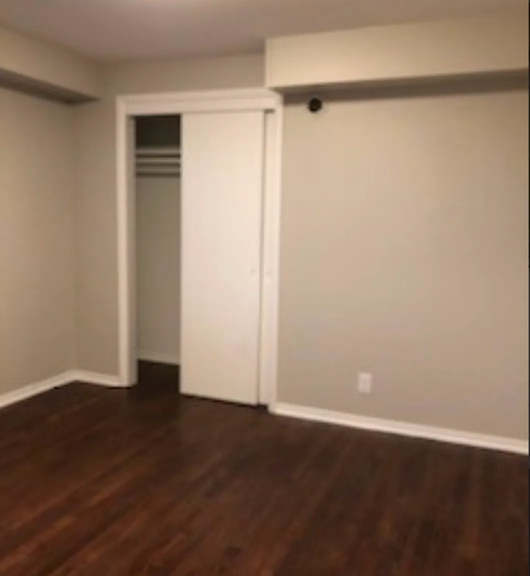 2 bed, 851 sqft, $1,695 — Photo 3
