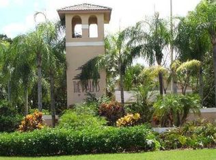 250 Palm Cir W APT 101, Pembroke Pines, FL 33025