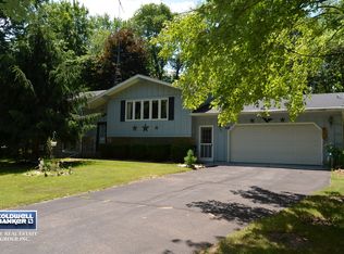308 Oak St, Redgranite, WI 54970