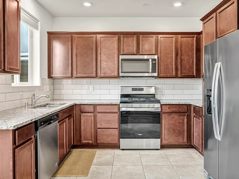545 Gloria May Ln — Photo 11