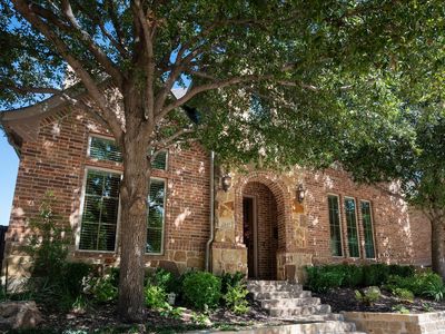 2645 Hundred Knights Dr, The Colony, TX, 75056