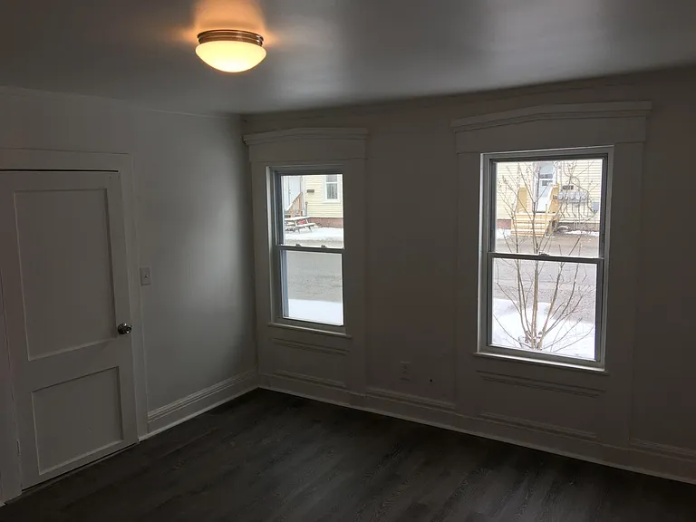 15 Maple St #1 — Photo 4