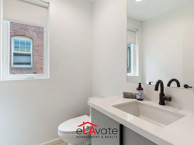 1035 N Serrano Ave #3 — Photo 21