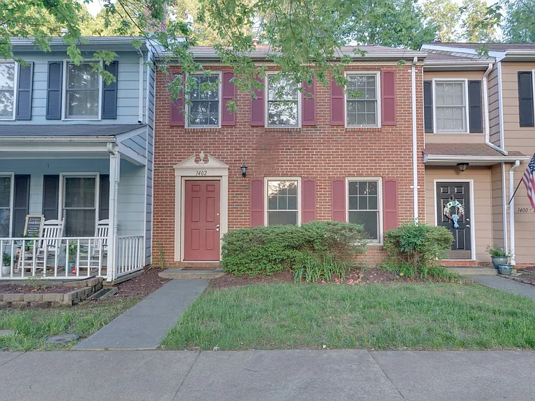 1402 Minor Ridge Ct — Photo 16