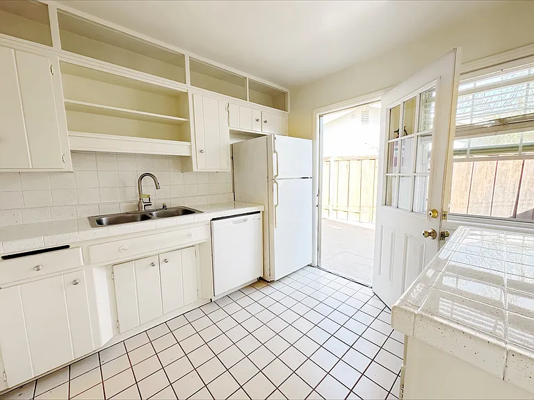4650 Mount Longs Dr — Photo 11