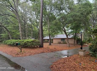 18 Meadowlark Ln, Hilton Head Island, SC 29926