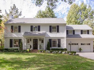 6534 Overbrook Rd, Mission Hills, KS 66208