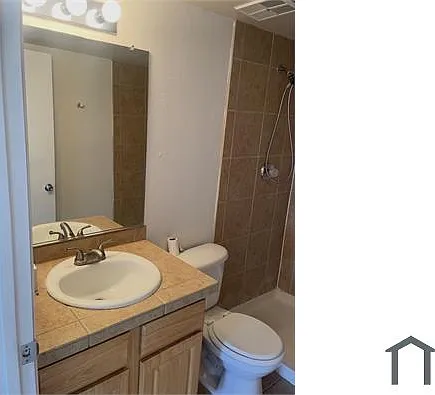 1810 E Blacklidge Dr #424 — Photo 6