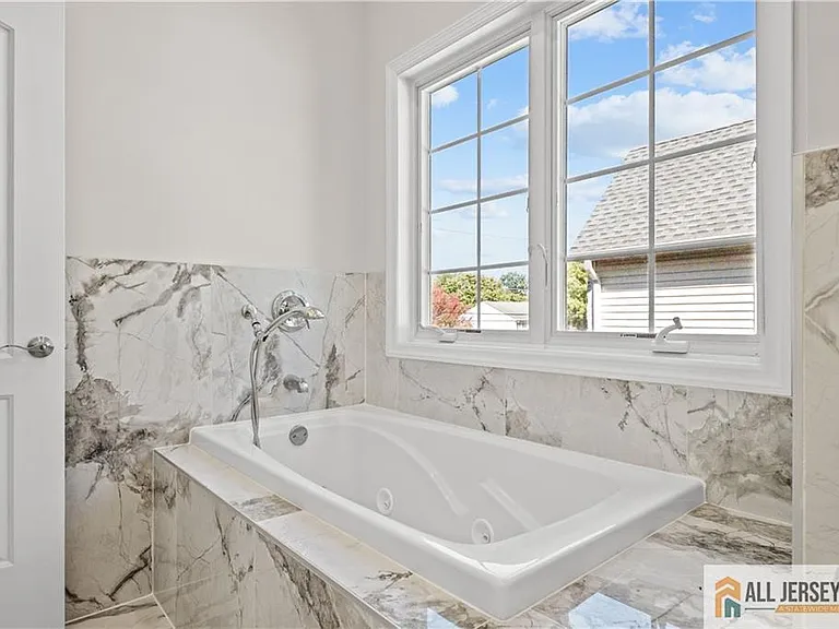 7 Mount Pleasant Ave — Photo 27