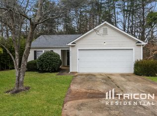 8004 Seattle Slew Ct, Charlotte, NC 28215