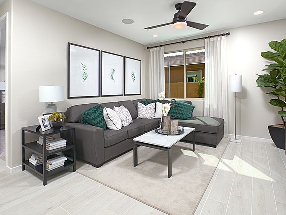 The Emerald Guest Suite