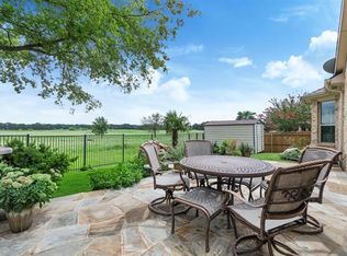 3852 Lakeway Dr, Grapevine, TX 76092