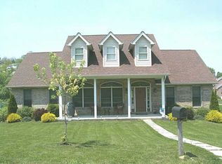 108 Morningstar Dr, Rostraver Township, PA