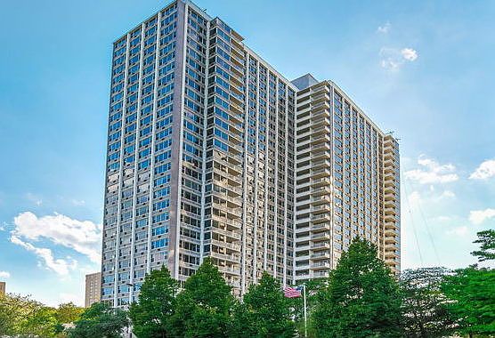 1st image of 4250 N Marine Dr APT 724