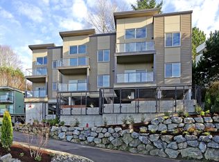 3220 81st Pl SE UNIT 110, Mercer Island, WA 98040