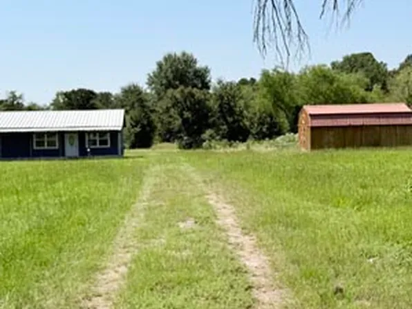 2830 Bob Mathews St, Bedias, TX 77831