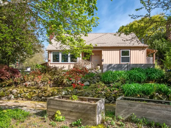 3505 SE Tibbetts St, Portland, OR 97202
